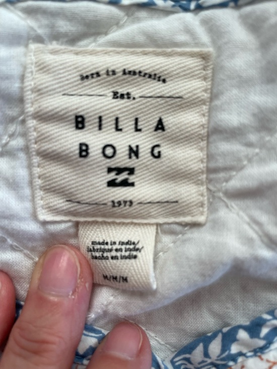 Billabong Quilted Floral Belted Jacket in Light Blue and Cream - Picture 6 of 7